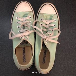 Mint Green Converse Women’s 9/ Men’s 7